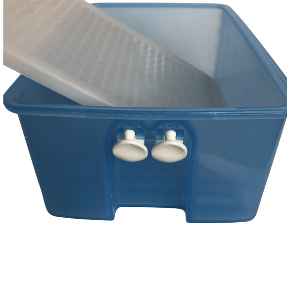 Tupperware Blue FridgeSmart Medium Vent Container - Picture 3 of 8